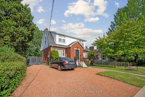 105 Glenridge Ave, Saint Catharines, ON, L2R4X5 | Card Image
