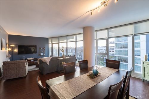 402-400 W Ocean Blvd, Long Beach, CA, 90802-4518 | Card Image