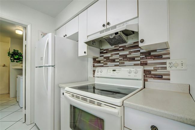 5249 Courtland Rd, House other with 2 bedrooms, 2 bathrooms and null parking in SPRING HILL FL | Image 13