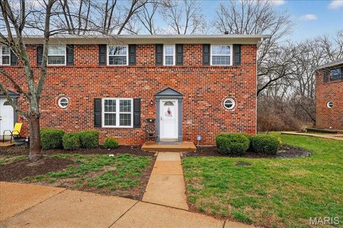 1104 Cantina Dr, Saint Louis, MO, 63141-6041 | Card Image