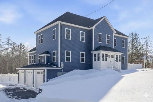 245 Salem, Dracut, MA, 01826 | Card Image