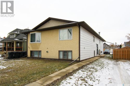  1st Ave N, Yorkton, SK, S3N1J8 | Card Image