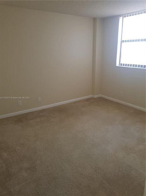 apt-2304-290 174th St, Sunny Isles Beach, FL, 33160-3257 | Card Image
