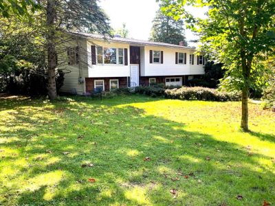 192 Lea Drive, House other with 4 bedrooms, 2 bathrooms and null parking in Williston VT | Image 1