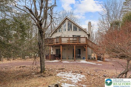 466 Towamensing Trl, Albrightsville, PA, 18210-3534 | Card Image