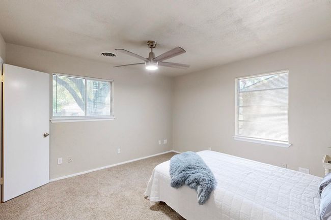 128 Se Gardens Blvd, House other with 3 bedrooms, 2 bathrooms and null parking in Burleson TX | Image 23
