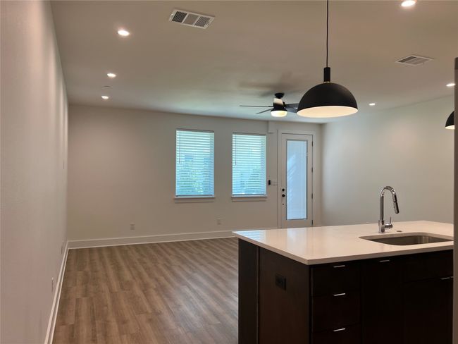 APT-105 - 408 Dr Martin Luther King Jr Blvd, Condo with 1 bedrooms, 1 bathrooms and null parking in Waxahachie TX | Image 5