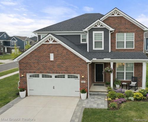 2610 Ironton Ave, Waterford, MI, 48329 | Card Image