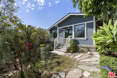 4031 Camero Ave, Los Angeles, CA, 90027-4514 | Card Image