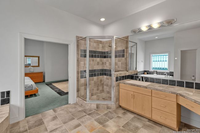 UNIT-8 - 27000 Catamaran Dr, House other with 4 bedrooms, 4 bathrooms and null parking in SPICEWOOD TX | Image 21