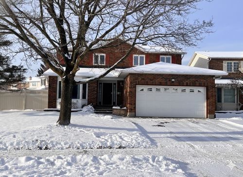 1646 Sunview Dr, Orleans, ON, K1C5C5 | Card Image