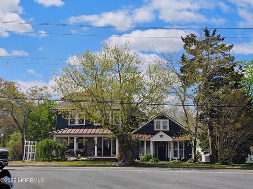 55 Main St, Waretown, NJ, 08758-2218 | Card Image