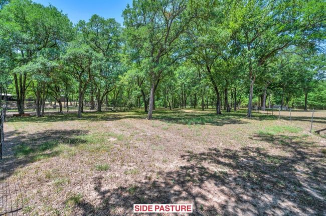 565 Lost Hunters Cyn, House other with 5 bedrooms, 5 bathrooms and 3 parking in China Spring TX | Image 86