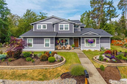 808 2nd St, Steilacoom, WA, 98388-1727 | Card Image
