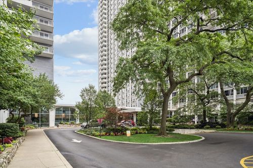apt-2836-4250 N Marine Dr, Chicago, IL, 60613-1716 | Card Image