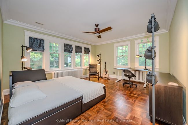 35 Queen St, House other with 7 bedrooms, 4 bathrooms and 2 parking in Guelph ON | Image 16