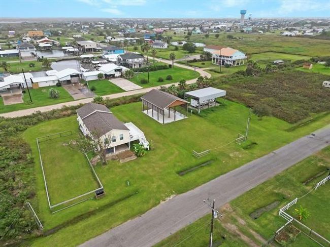 1112 N Monkhouse Dr, Home with 0 bedrooms, 0 bathrooms and null parking in Crystal Beach TX | Image 9
