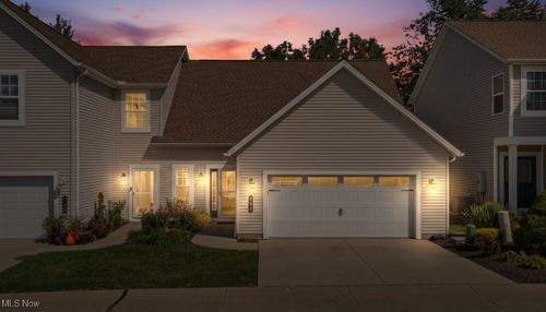 143 Larimar Dr, Willowick, OH, 44095-5212 | Card Image