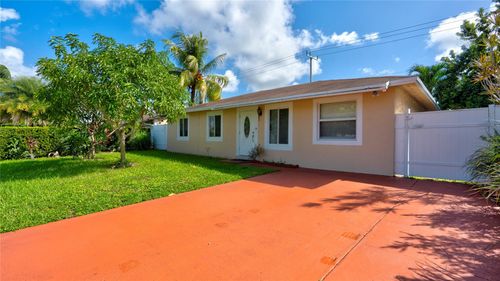 520 Sw 81st Ter, North Lauderdale, FL, 33068-2042 | Card Image