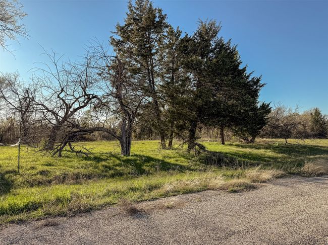 2051 Bluffview Ln, Home with 0 bedrooms, 0 bathrooms and null parking in Lone Oak TX | Image 6
