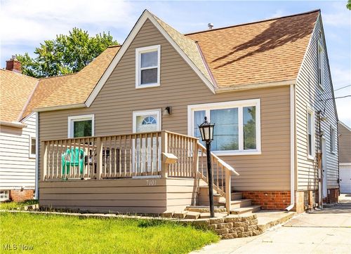 7101 Glencoe Ave, Brooklyn, OH, 44144-3724 | Card Image