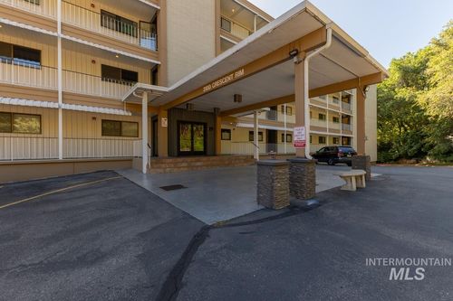 307-3100 W Crescent Rim Dr, Boise, ID, 83706-2867 | Card Image