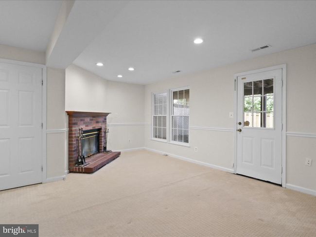 10612 Winfield Loop, Townhouse with 4 bedrooms, 4 bathrooms and null parking in MANASSAS VA | Image 27