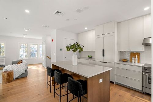 unit-6-18-2 Elm St, Dorchester, MA, 02122-3579 | Card Image