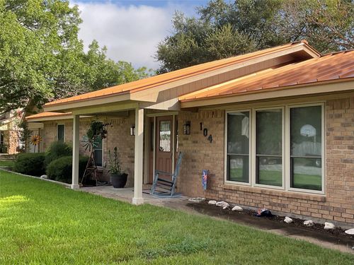104 Mraz St, Yoakum, TX, 77995-4239 | Card Image
