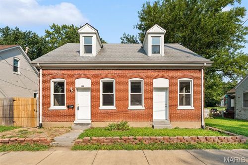 105 8th St, Belleville, IL, 62220-1932 | Card Image