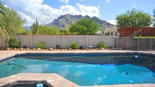 323 W Meadowbrook Dr, Tucson, AZ, 85704-6715 | Card Image