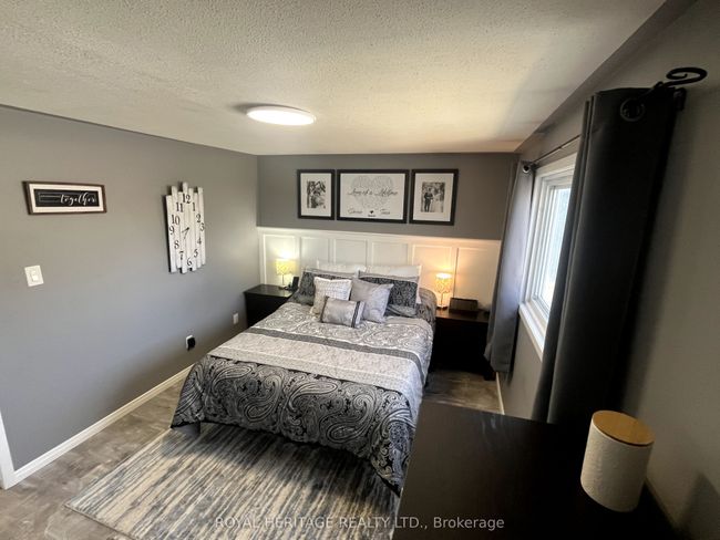 681 Athol St E, House attached with 4 bedrooms, 2 bathrooms and 5 parking in Oshawa ON | Image 13
