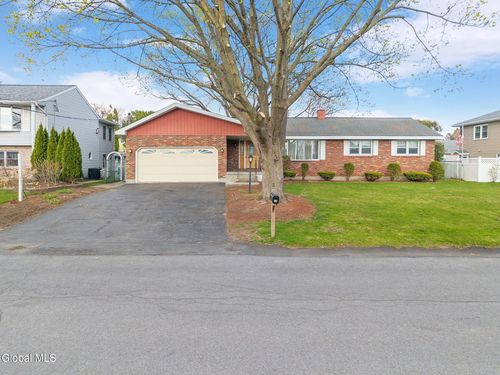 14 Ledgewood Dr, Colonie, NY, 12205-1722 | Card Image