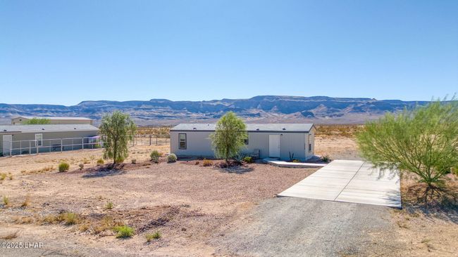 10747 Paradise Trails Rd, House other with 2 bedrooms, 1 bathrooms and null parking in Yucca AZ | Image 26