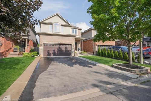 95 Hemlock Way, Grimsby, ON, L3M0A9 | Card Image