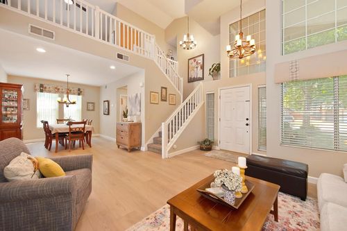 4530 Winter Oak Way, Antelope, CA, 95843-5807 | Card Image