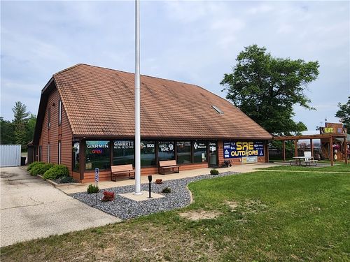 800 Oasis Rd, Black River Falls, WI, 54615-5511 | Card Image