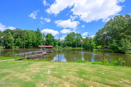 76 Peach Tree Rd, Byhalia, MS, 38611-9793 | Card Image