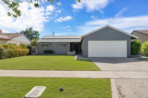 2673 S Lee Avenue, Fresno, CA, 93706 | Card Image