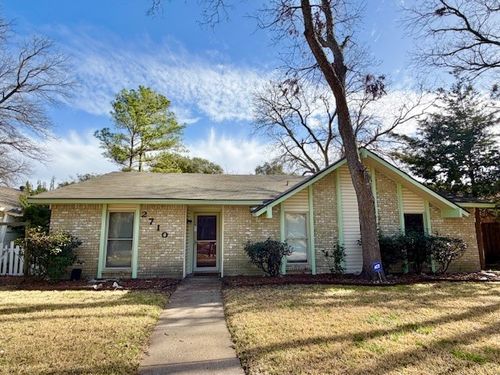 2710 Ashglen Dr, Garland, TX, 75043-6001 | Card Image