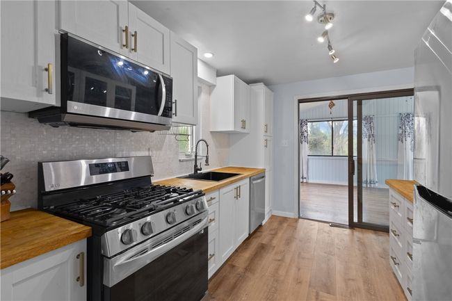 1028 Roseanne Ave, House other with 3 bedrooms, 2 bathrooms and 5 parking in Pittsburgh PA | Image 12