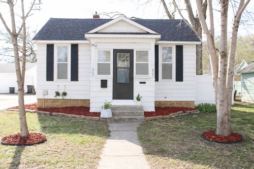 313 S Lake St, North Mankato, MN, 56003 | Card Image