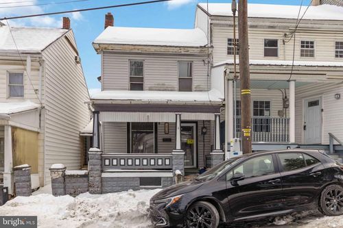 838 W Pine St, COAL TOWNSHIP, PA, 17866-2706 | Card Image