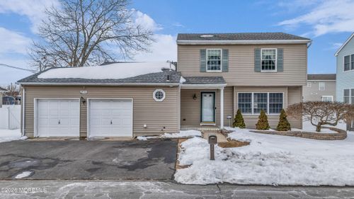 1536 Berkeley Ave, Beachwood, NJ, 08722-4201 | Card Image