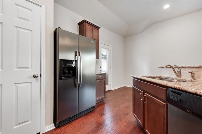 APT-26 - 1900 Little Elm Trl, Condo with 3 bedrooms, 2 bathrooms and 2 parking in Cedar Park TX | Image 7