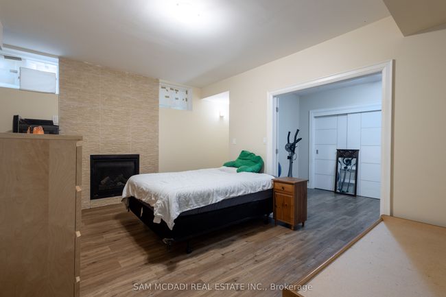 35A Broadview Ave, House attached with 3 bedrooms, 5 bathrooms and 2 parking in Mississauga ON | Image 33
