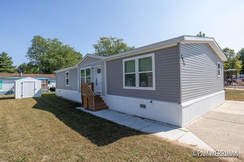 2637 Calgary St Sw, Wyoming, MI, 49519-4556 | Card Image