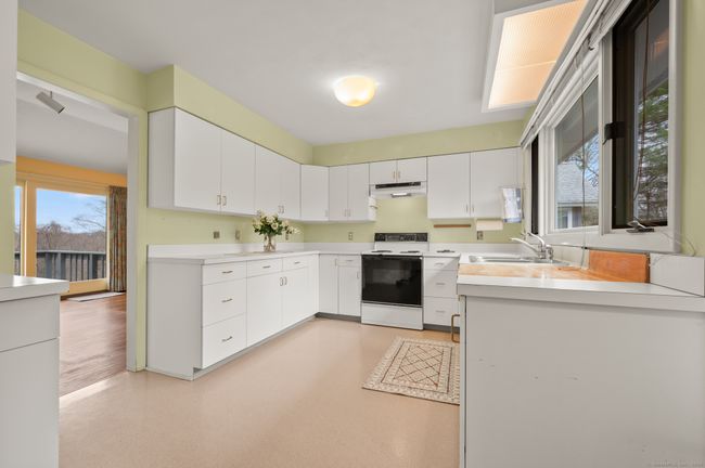 Plenty of storage and counter. | Image 12