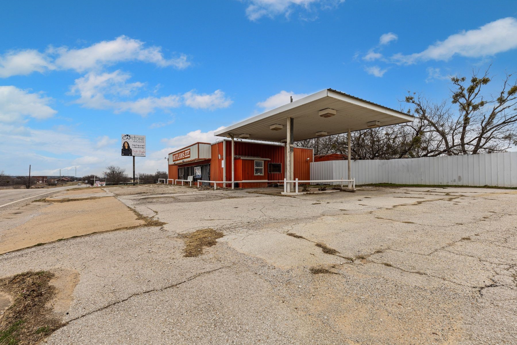 Commercial Sale in Ranger 5