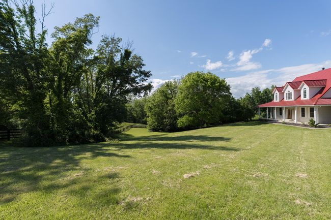 Front Lawn | Image 36